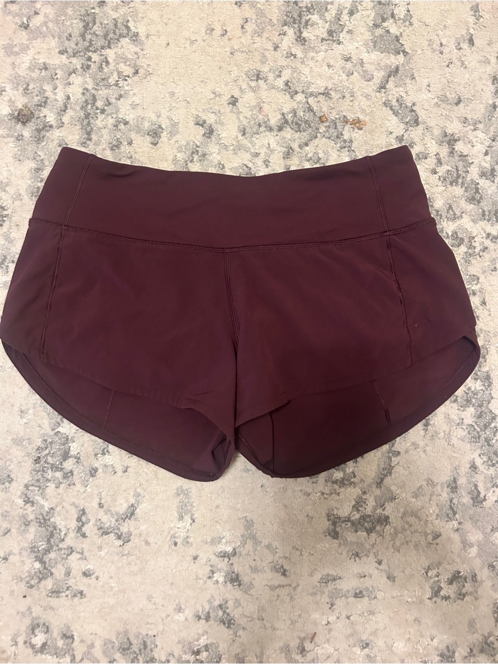 lululemon athletica Plum low rise 2.5 speed up athletic shorts